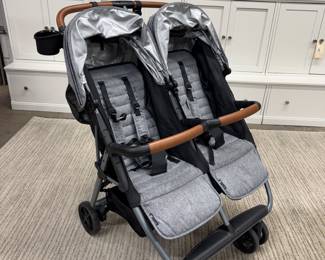 Easy fold stroller