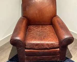 Set of 2 Vintage Brown Leather Club Chairs Distressed Armchairs Lounge Seating Pair