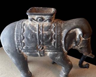 Antique cast iron elelphant bank