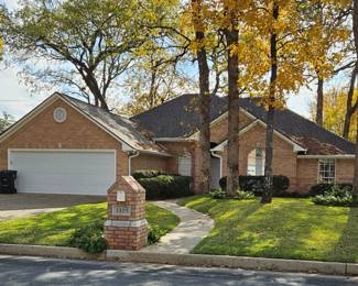 Welcome to 3305 Oak Village