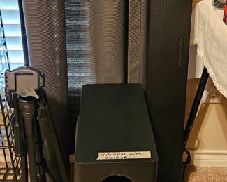 Subwoofer with soundbar