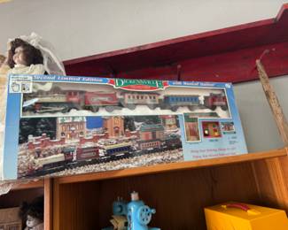 Dickensville Collectable Train Set, Second Limited Edition