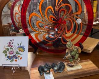 Vintage Trivits, salt and pepper bears, hand blown glass platter or bowl