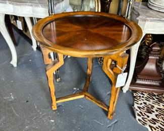 Round Table on Greek-key Legs