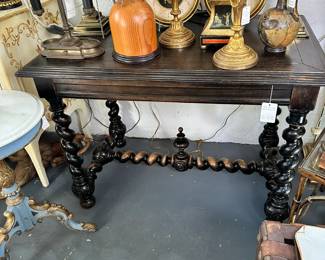 19c. English Library Table