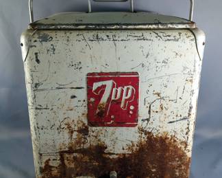 Vintage 7 Up Metal Beverage Cooler