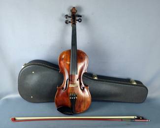 Jacobus Stainer Copy Violin with Bow and Case
