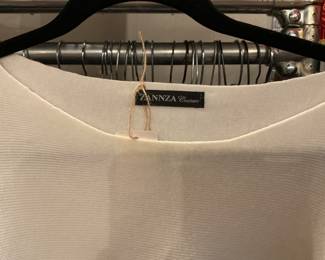 Zannza Cashmere Sweater with rhinestone detail - Sz. S