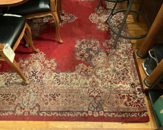Ornate wool area rug with floral detail - 10 x 12 feet