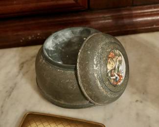 Ca. 1930's Vintage Music Powder Box