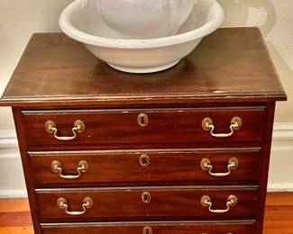 Small 4 Drawer Chest