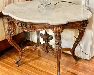 Extremely Nice Victorian Rococo Turtle Top Table