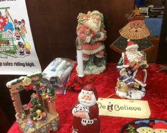 Santa Statues