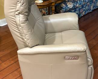 Ekornes Leather Recliner 