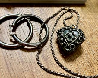 sterling puffed heart locket