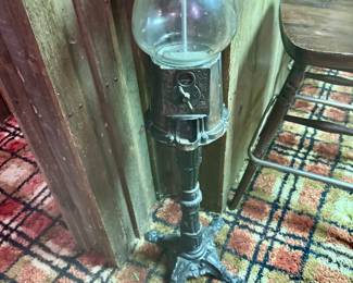 Upright gumball machine