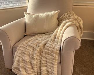 pottery barn rocker for nursery 1200 new