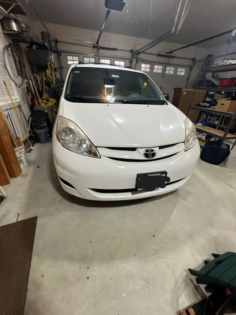 2008 Toyota Sienna, 125k miles