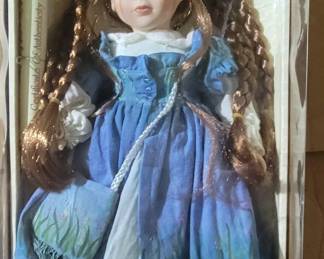 Selection of Toys, Dolls and Collectibles