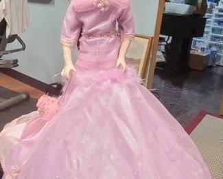 Selection of Toys, Dolls and Collectibles