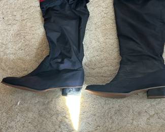 Ladies vintage Gucci boots