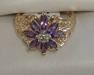 14K Amethyst and Diamonds ring 