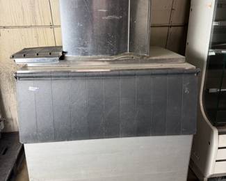 large ice maker