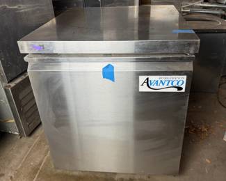 Avantco 27" undercounter freezer