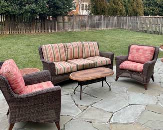 Summer Classics patio set