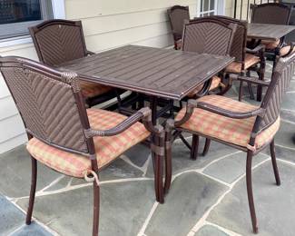 Summer Classics outdoor dining set