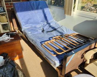 Motorized hospital bed by Drive, head & feet will go up and down