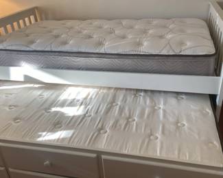 Day Bed With Trundle 