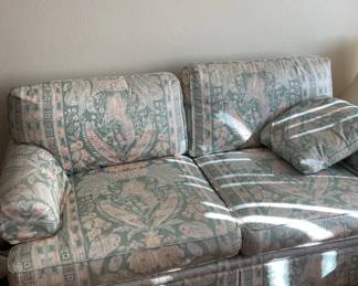 Henredon Floral Love Seat