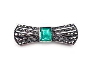 Art Deco Bow Brooch With Green Glass Stone