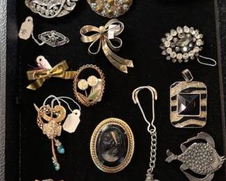 Brooch collection 