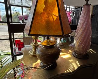 Hammered copper lamp with mica shade