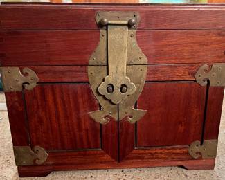Vintage Asian jewelry box 