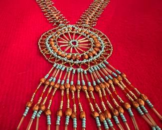 Bead necklace 