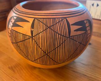 Hopi pot signed Irene Shulpa 