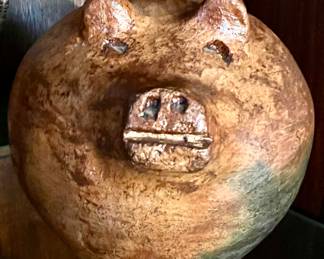 Dine (Navajo) pig pot 