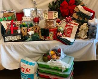 Assorted Christmas Decor 