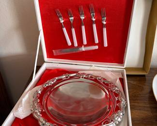 Silverware serving platter