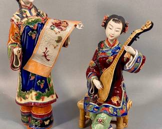 Chinese Wucai Figurines