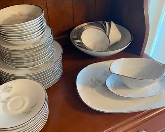 Beautiful Hutschenreuther Gray Rose Bavaria Germany China