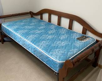 Wooden Twin - size Daybed with a mattress