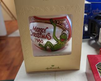 Hallmark Keepsake Muppets Christmas ornament featuring Kermit the Frog
