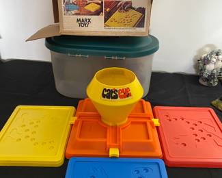 Vintage Marx Cat's Eye marble game