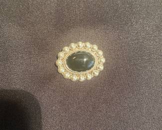 vintage Mexican sterling silver black onyx brooch.