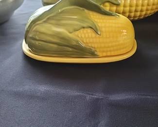 vintage Shawnee Pottery Corn King covered casserole dish.