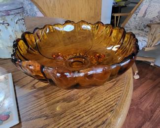 vintage Indiana Glass amber sunflower footed serving bowl.